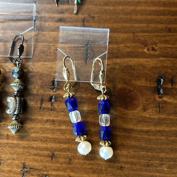3 pairs of earrings - Picture 2 of 4